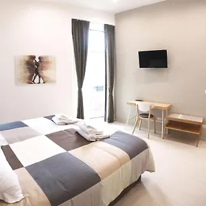 https://home-catania-dante-accommodation.sicilyhotelsitaly.net